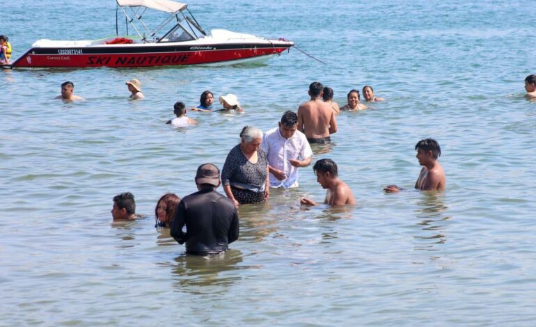 Por huracán Otis 27 playas de Guerrero sin ser muestreadas por la Cofepris