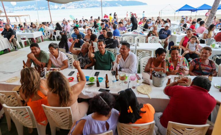 “Acapulco ya está de pie” afirman empresarios del puerto