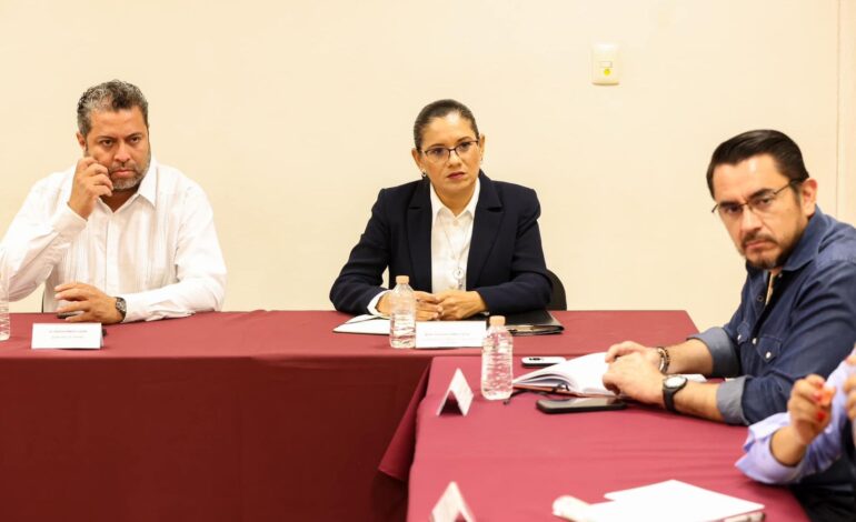 Evalúan Evelyn Salgado y Ariadna Montiel avances de apoyos a 270 mil familias damnificadas por #Otis