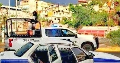 Dejan cadáver de presunto taxista en la colonia Garita de Acapulco