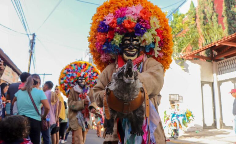 Se celebra la 189 edición del tradicional “Paseo del Pendón” en Chilpancingo