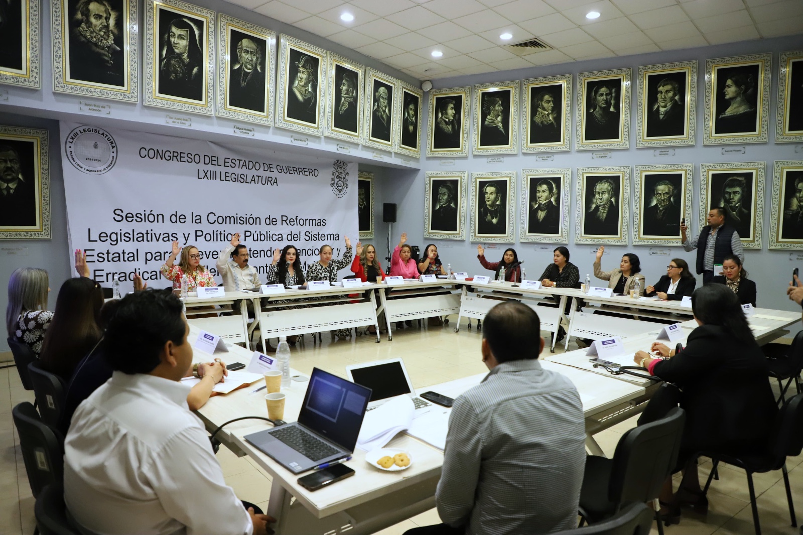 Desarrollan cuarta sesión de la Comisión de Reformas Legislativas para erradicar la violencia contra las mujeres