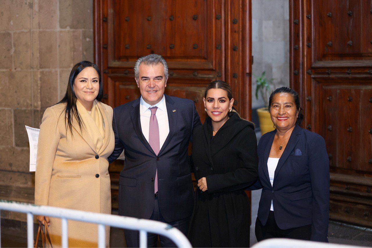 Evelyn Salgado se reúne con AMLO en Palacio Nacional