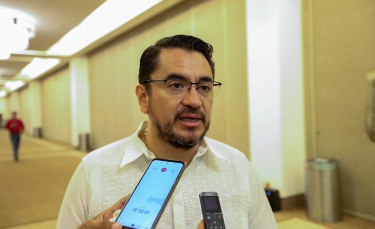 Mantiene gobierno estatal acompañamiento y coordinación para brindar seguridad a transportistas y población en Acapulco