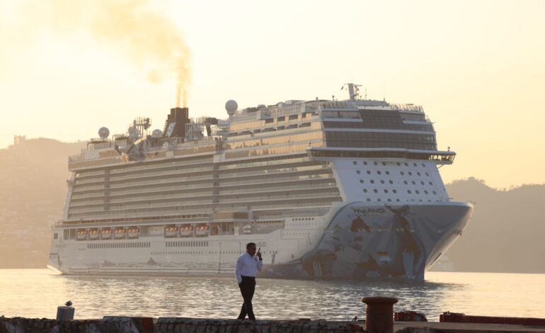 Gobierno de Acapulco y la empresa Carnival Corporation firman convenio para empleo temporal de unos 2 mil acapulqueños