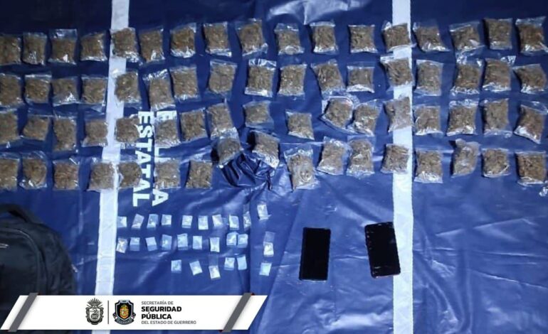 Se desplazaban en una moto, traían 80 bolsitas de marihuana y 26 de bolsitas con droga conocida como piedra