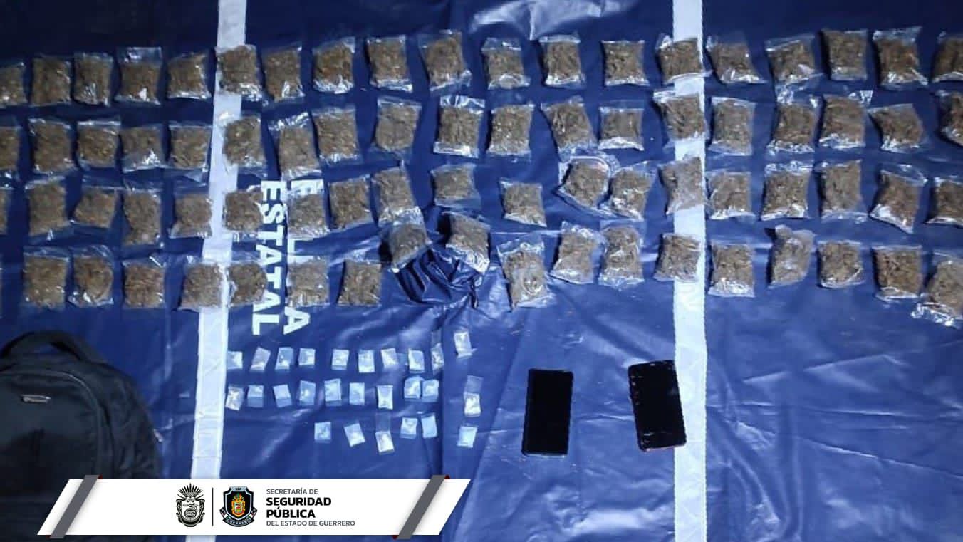 Se desplazaban en una moto, traían 80 bolsitas de marihuana y 26 de bolsitas con droga conocida como piedra
