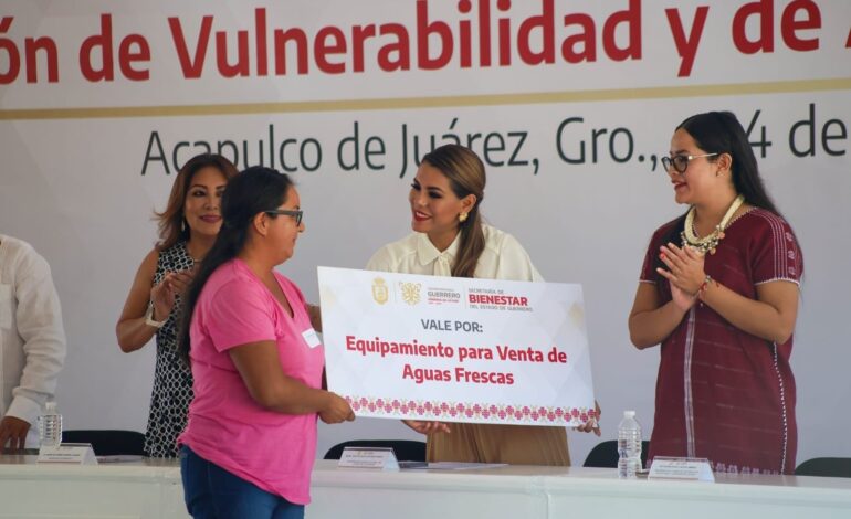 Entrega Evelyn Salgado apoyos de los programas Proyectos Productivos a Mujeres en Situación de Vulnerabilidad y de Acciones Emergentes