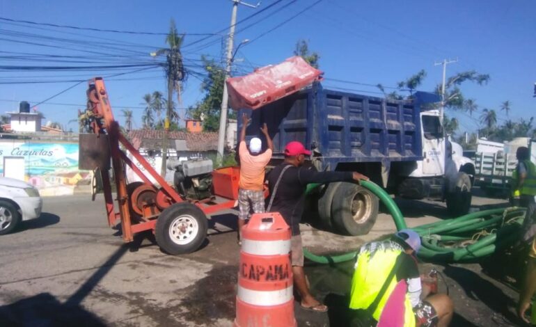 Mantiene Gobierno de Acapulco brigada de desazolves y reparación de fugas de agua potable