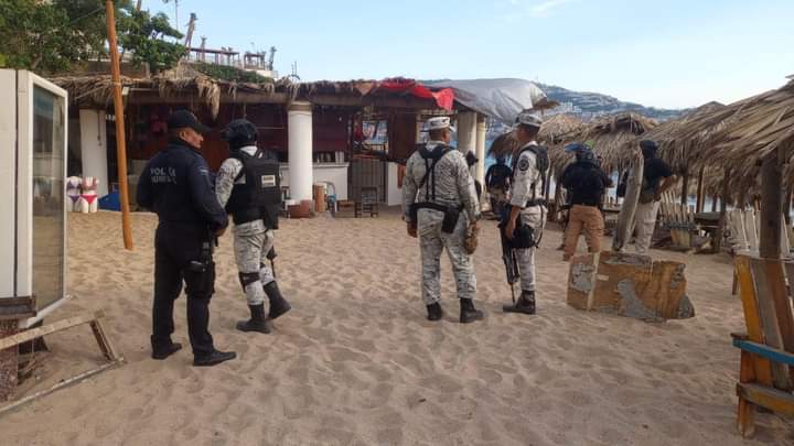 Asesinos emplean moto acuática para asesinar a un hombre en playa Condesa, Acapulco