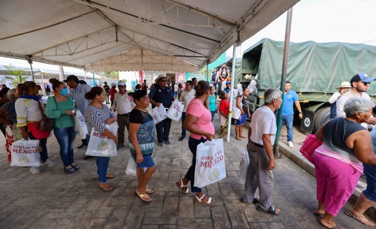 Tianguis del Bienestar llega a las colonias Llano Largo, Navidad de Llano Largo, Amalia Solórzano y Lomas del Valle en Acapulco