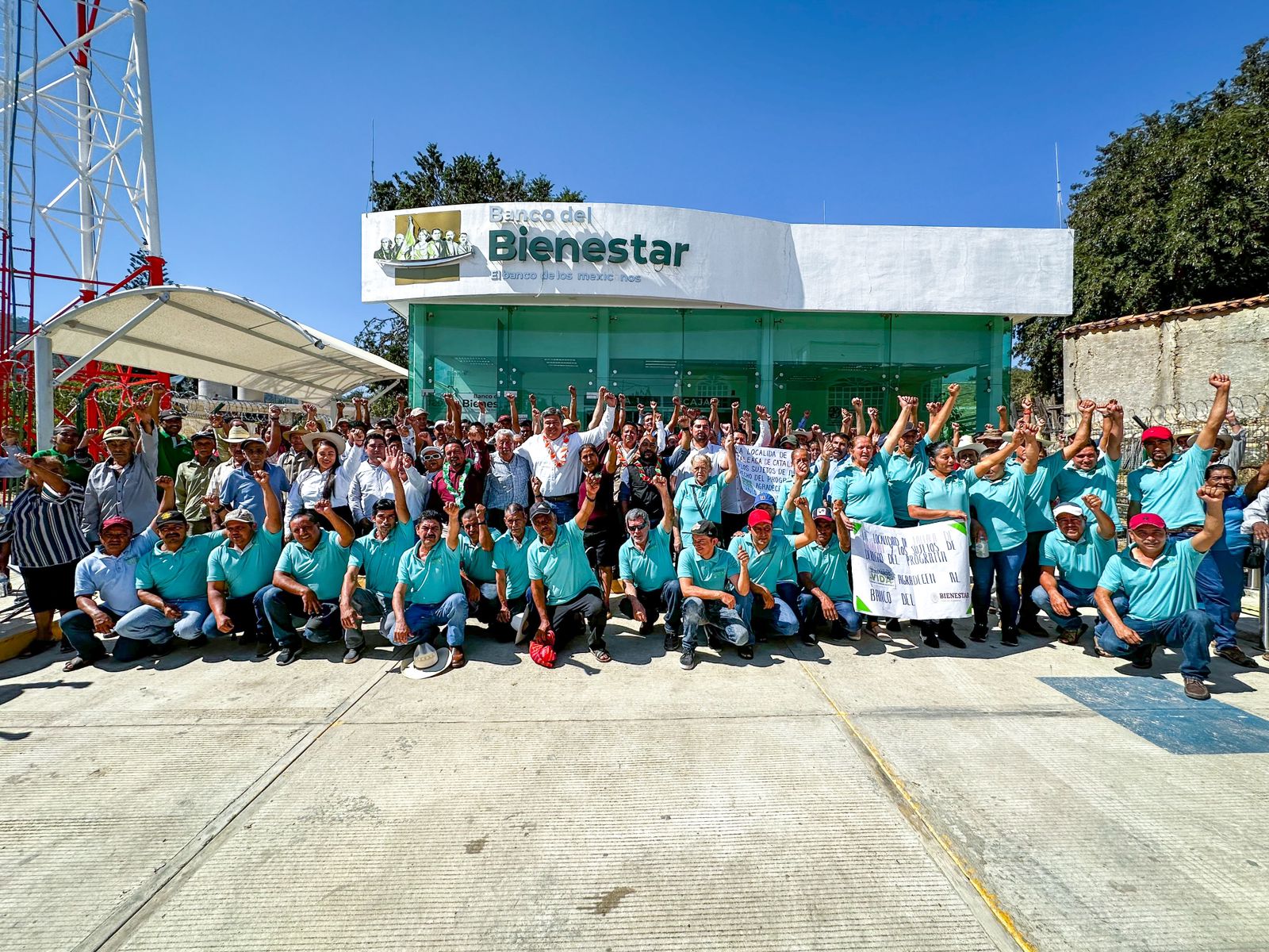 Se inaugura el Banco del Bienestar en Jaleaca de Catalán