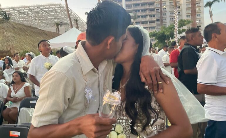 Agradecen recién casados al Gobierno de Acapulco por “Bodas Colectivas 2024”