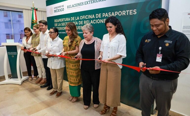 Asiste Evelyn Salgado a la reapertura de oficina de pasaportes de la SRE en Guerrero