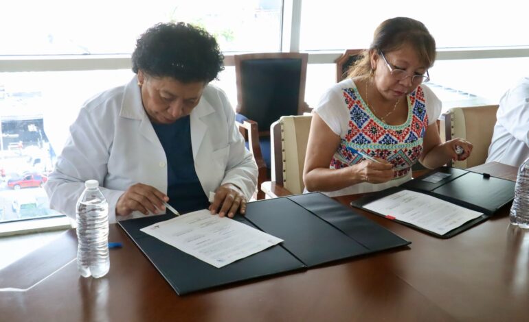 Busca atender y resolver oportunamente las inconformidades, urgencias y gestiones inmediatas ante sistemas de salud