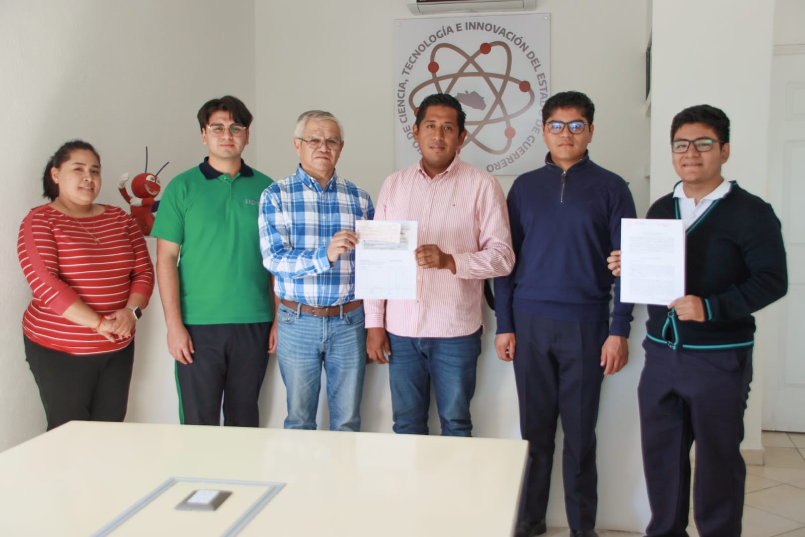 Estudiantes del Colegio de Bachilleres ganan premio en la Feria Mexicana de Ciencias e Ingenierías 2024