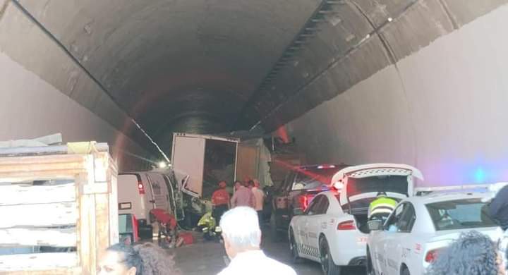 Choque en la Autopista del Sol deja un muerto y lesionados