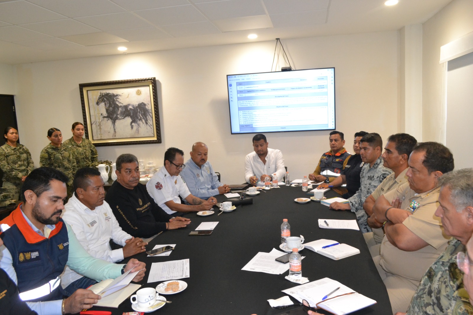 Marina acuerda con Protección Civil de Guerrero, Bomberos de Acapulco impartición de cursos y sistema de comando de incidentes a personal naval