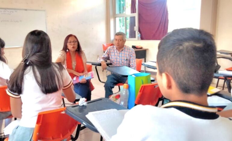 Regresan a clases presenciales mil 086 escuelas públicas en Acapulco y Coyuca de Benítez