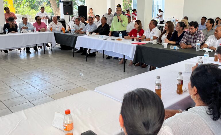 Se reúne Manuel Añorve con dirigentes de la CTM en Guerrero