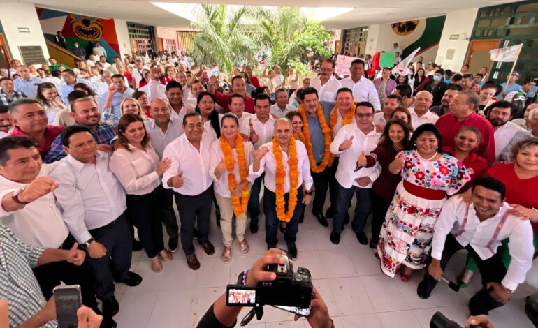 Asiste Manuel Añorve a tomas de protesta de nuevos dirigentes de sectores y Comités Municipales del PRI