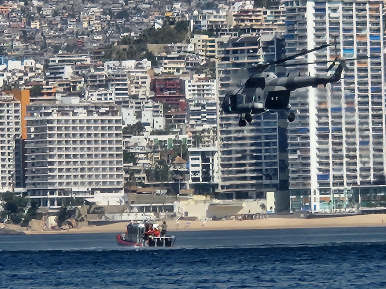 Marina pone en marcha la Operación Playas Seguras-Acapulco en beneficio de la ciudadanía y turistas en Acapulco, Guerrero