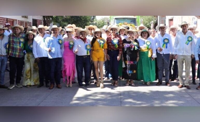 Va Añorve a la inauguración de la Feria del Mango en Ajuchitlán del Progreso