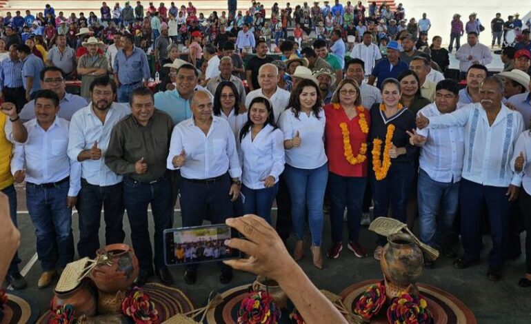 Ustedes son el motor que tenemos en la Montaña, les dice Manuel Añorve a militantes del PRI, PAN y PRD