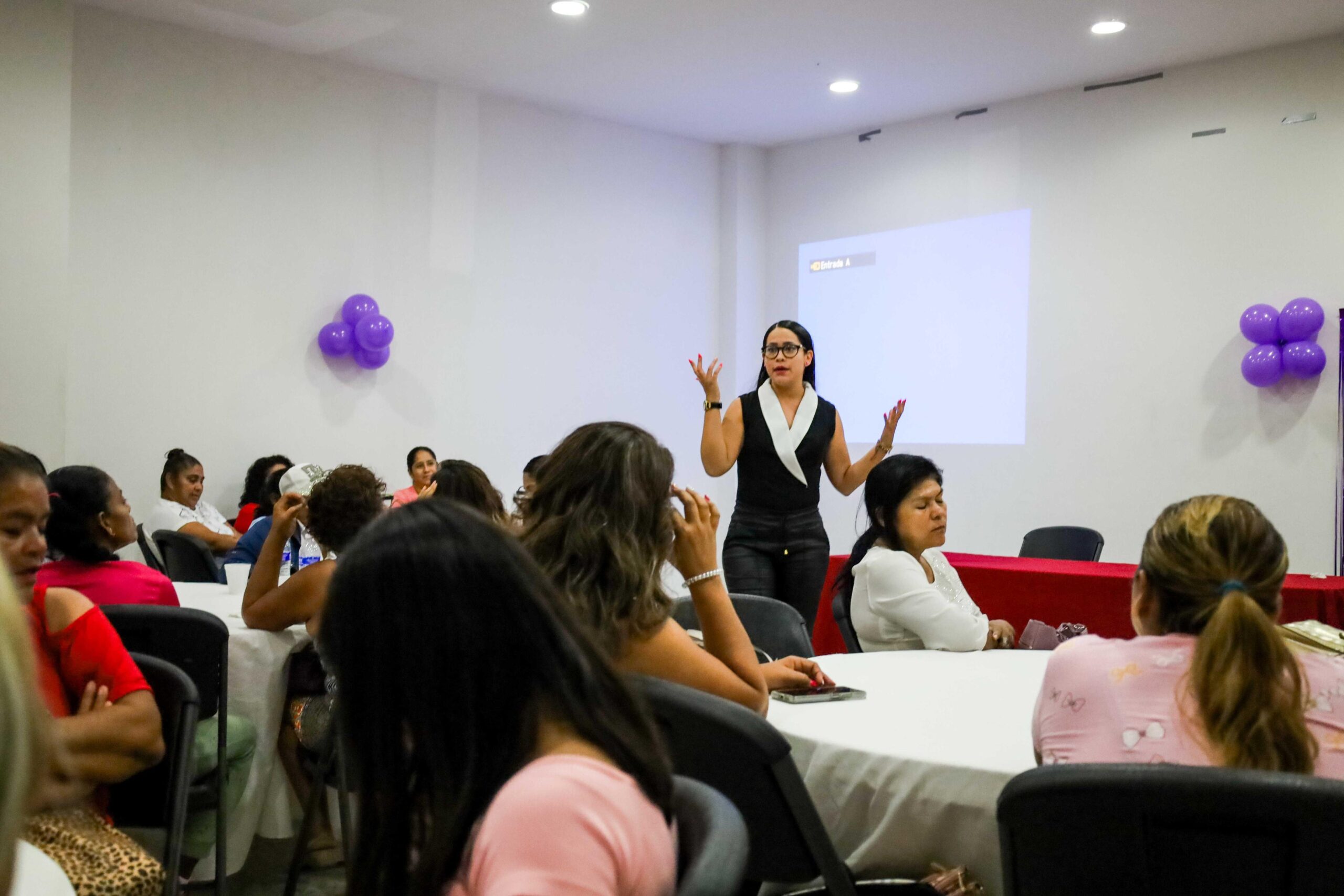 Taller de Emprendimiento para Mujeres Empleadoras Organizado en Conmemoración del Día Internacional de las Mujeres