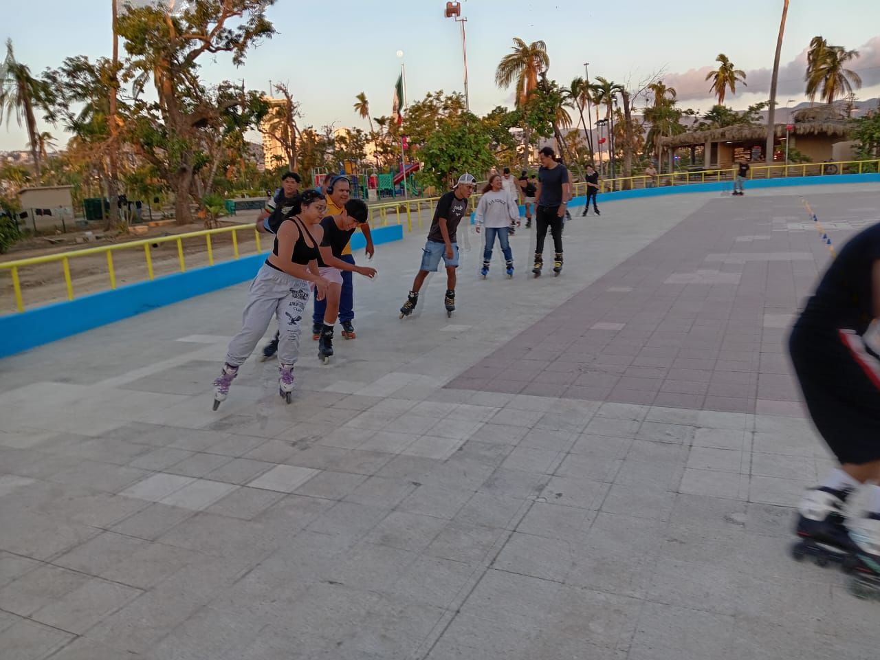Vuelve abrir sus puertas el Roller Acapulco del Parque Papagayo