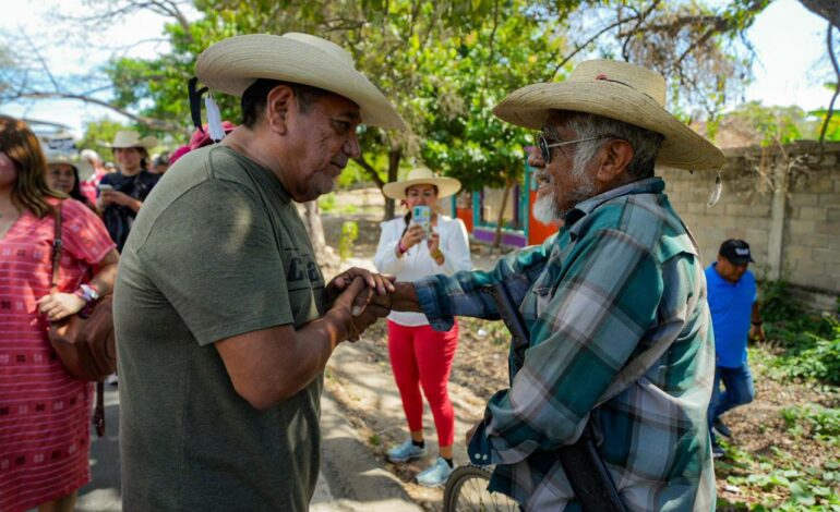 Promueve Félix Salgado el voto casa por casa en Costa Grande
