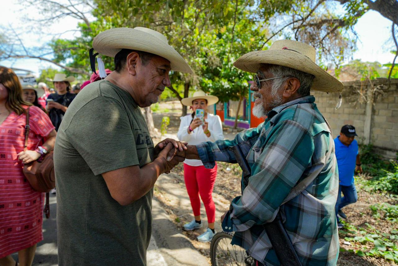 Promueve Félix Salgado el voto casa por casa en Costa Grande