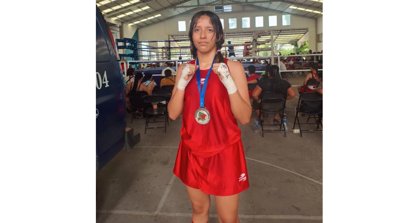 Obtiene la boxeadora Amaranta Leyva medalla de plata para Guerrero en boxeo
