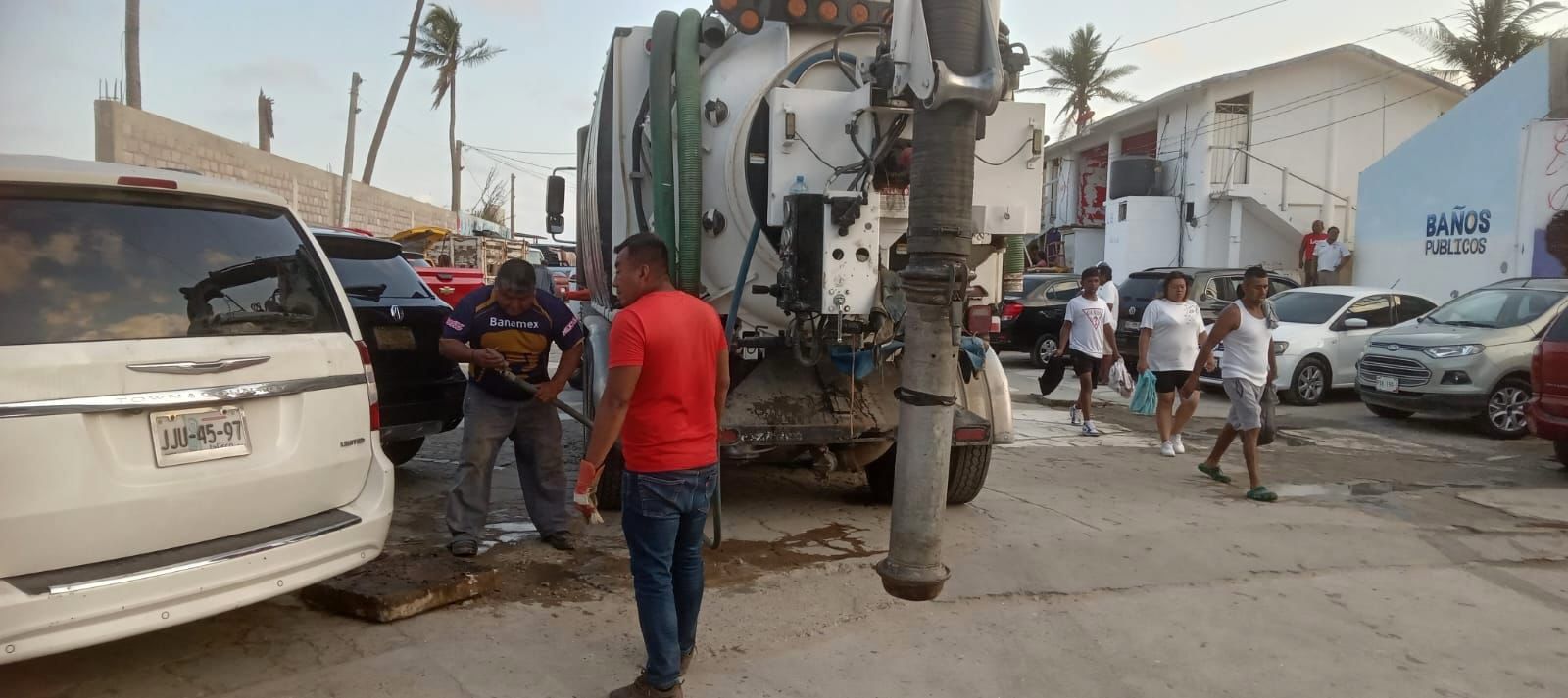 CAPASEG con el desazolve de drenaje en AcapulcoWhatsApp Image 2024-04-21 at 17.18.10
