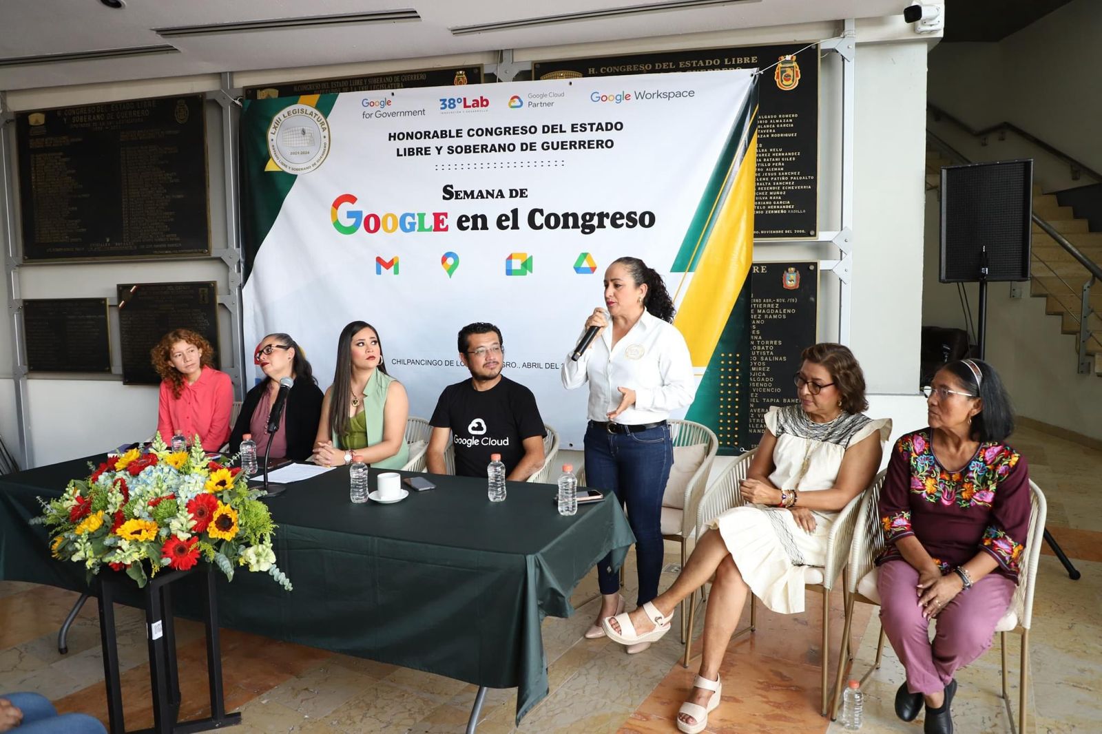 Concluye la Semana de Google en el Congreso de GuerreroWhatsApp Image 2024-04-19 at 18.20.17