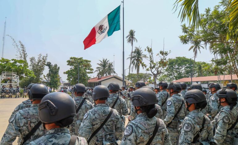 Asiste Evelyn Salgado a la Toma de posesión del nuevo comandante de la Guardia Nacional en Acapulco, Lucio Vergara Gómez