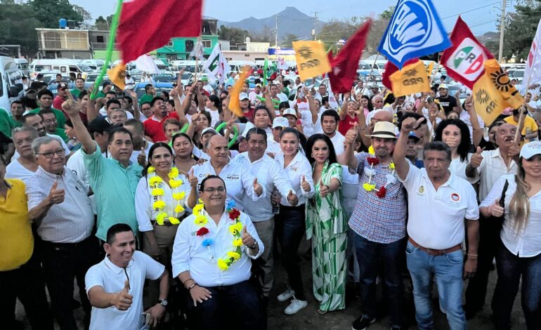 Reciben Manuel Añorve y Luis Enrique Ruiz, candidato a alcalde de Técpan el respaldo de transportistas