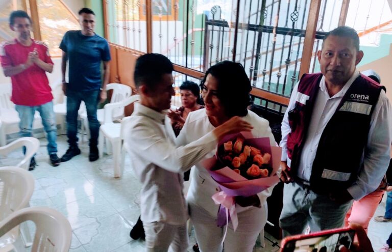 abelina lopez llega a conferencia de prensa ok