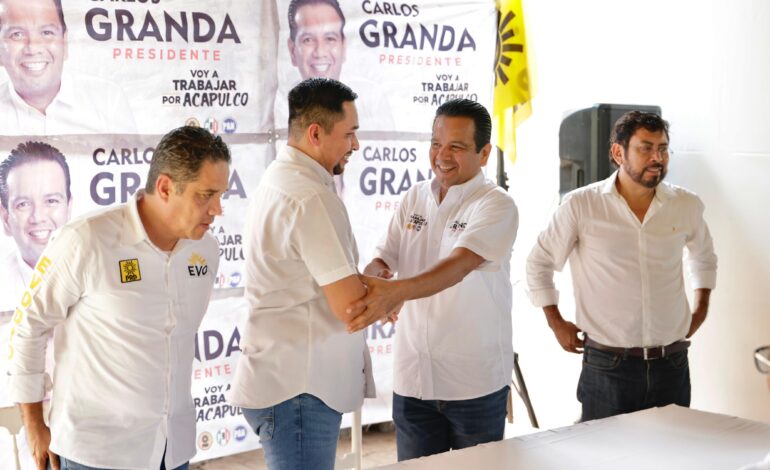 Simula Abelina López agresión en su contra, según Evodio Velázquez