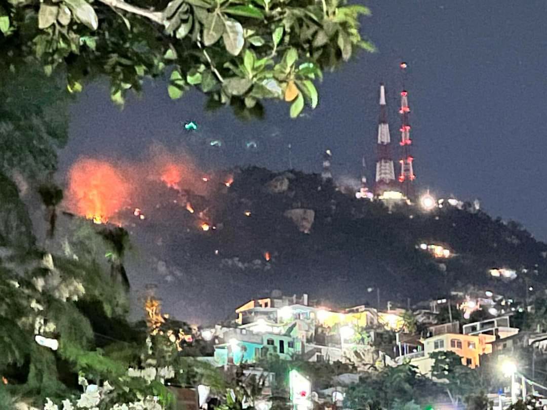 Atiende Gobierno Municipal incendios forestales en distintos puntos de Acapulco