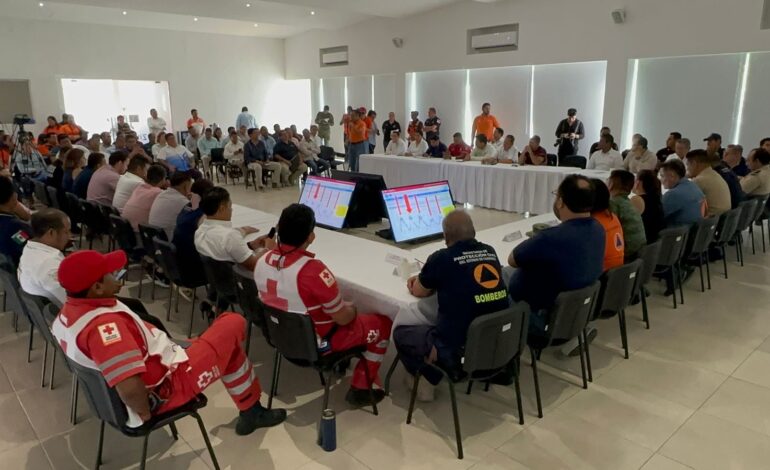 Aplican primer simulacro con hipótesis de impacto de huracán en Zihuatanejo