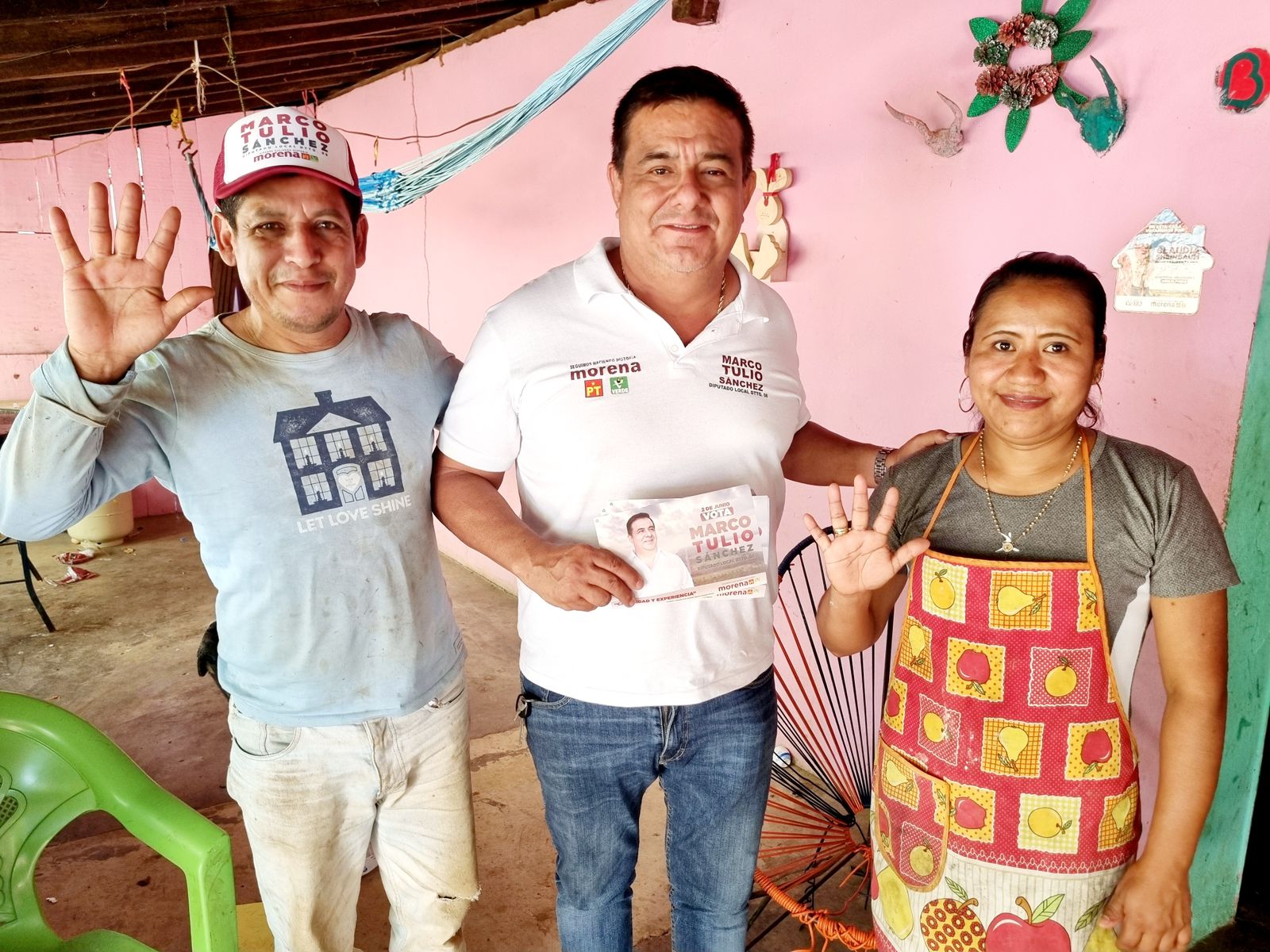 Recibe la sierra de Coyuca a Marco Tulio; manifiestan su continuidad en el Distrito 8