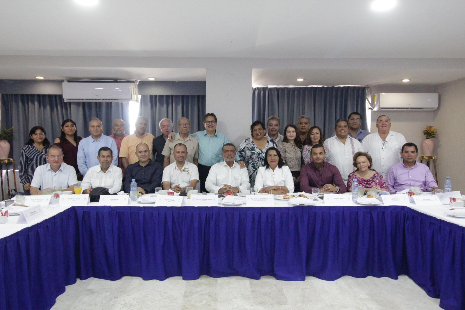 Respalda AHETA a Abelina López Rodríguez