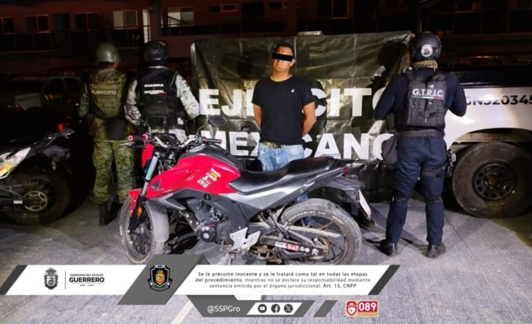 Detiene la Policía Estatal y Guardia Nacional a una persona armada que se transportaba en un vehículo relacionado con crimenes en Acapulco