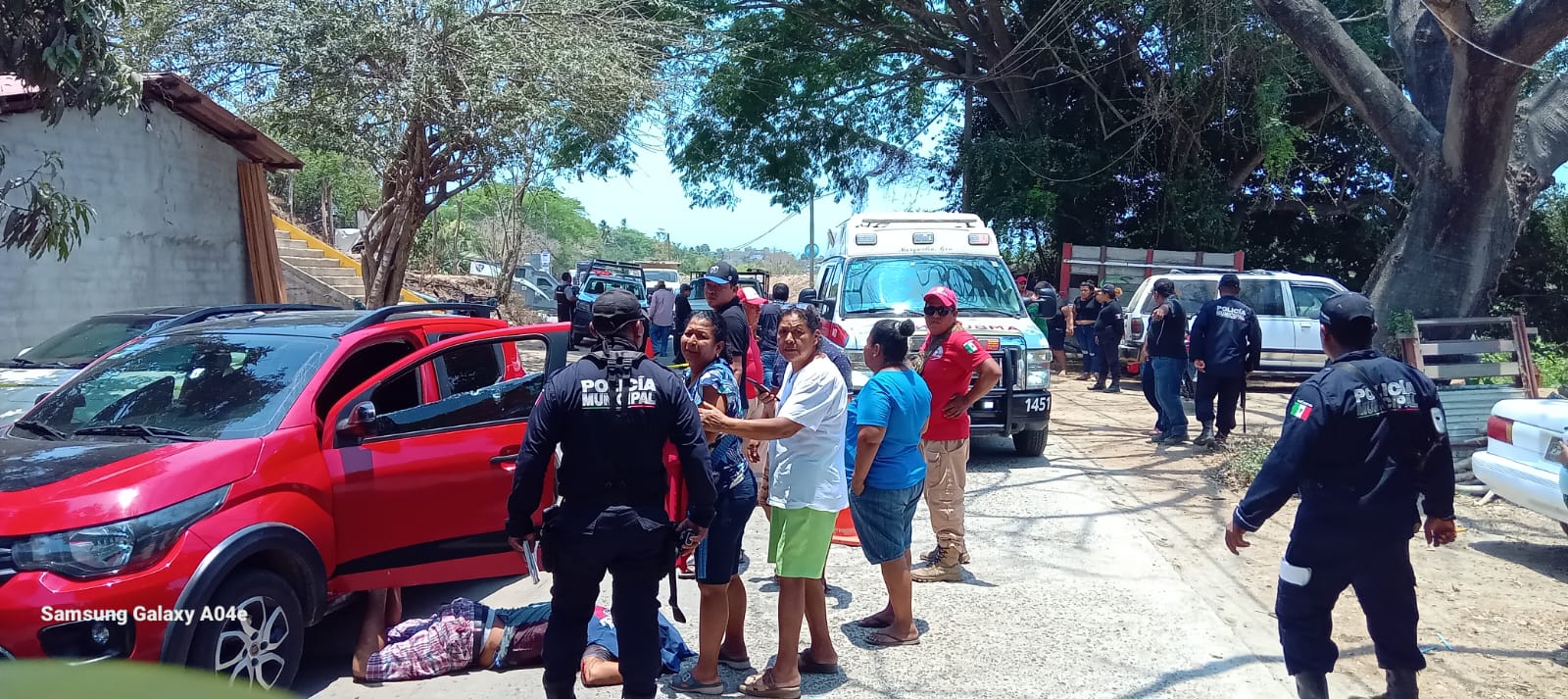 Asesinan a balazos a un hombre; hay dos más heridos en Marquelia, Guerrero