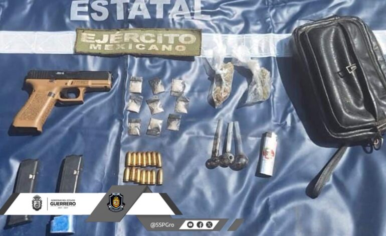 Decomisa la Policía Estatal y Sedena cargadores, droga y un arma en Acapulco; no hay detenidos