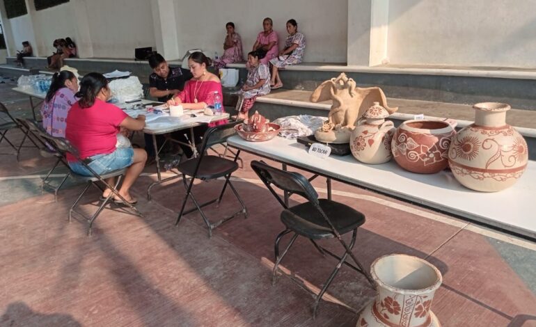 La SEFODECO realiza la recepción de piezas de los concursos de Arte Popular, Textiles y Alfarería, Hilado y Tejido de Huipil