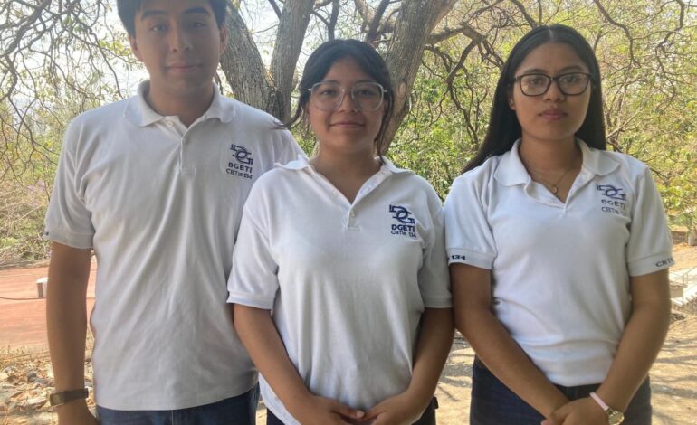 Estudiantes del CBTIS 134 de Chilpancingo ganadores del programa «Formación de Emprendedores» creado por Endeavor y la Fundación Beca, con su proyecto Higienix