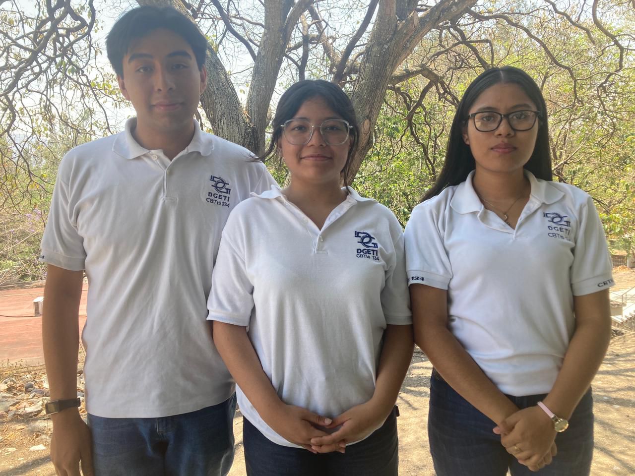 Estudiantes del CBTIS 134 de Chilpancingo ganadores del programa «Formación de Emprendedores» creado por Endeavor y la Fundación Beca, con su proyecto Higienix