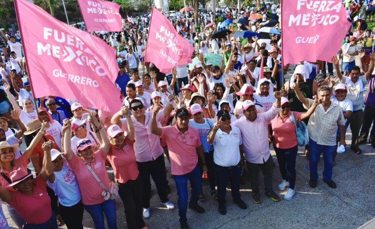 Marchan miles de acapulqueños junto a Miguel Ángel Piña Garribay